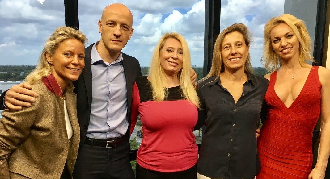 Le Peignoir aux Alouettes