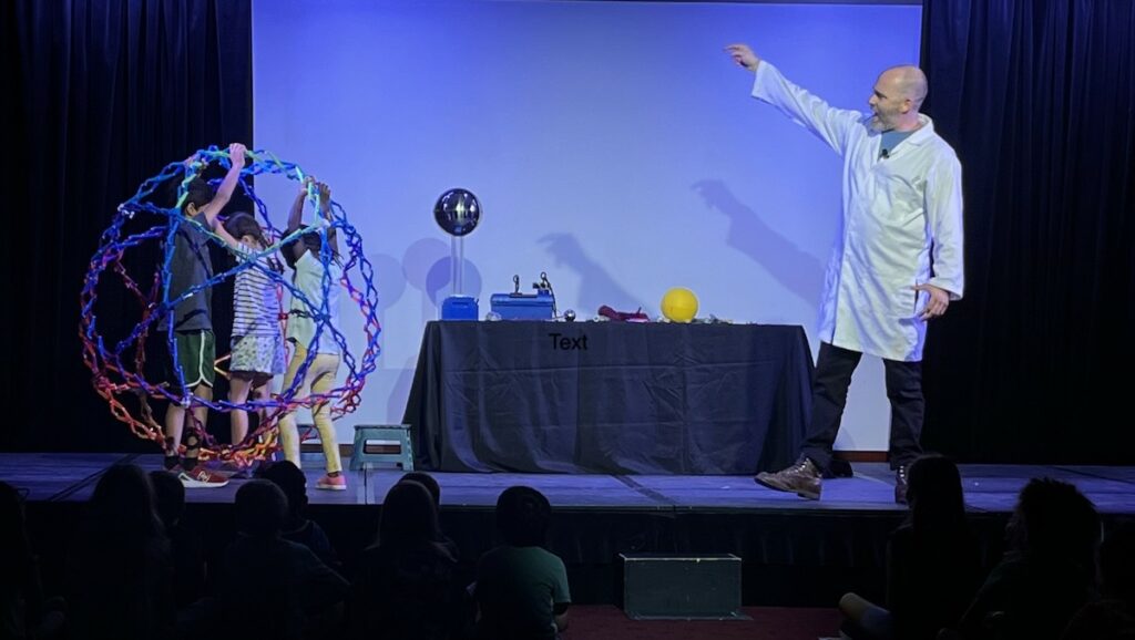 Le théâtre pour les enfants à programmer plus d'une dizaine de shows sur le mois d'avril. © Discovery Theater